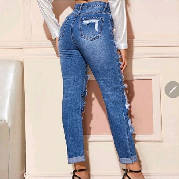 šHPš SlantāPocket RippedĀ Jeans - Picture 3 of 6